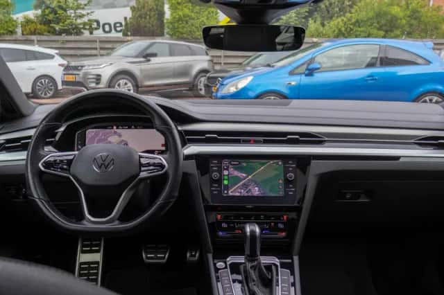 Volkswagen Arteon Shooting Brake (2021) thumbnail 2
