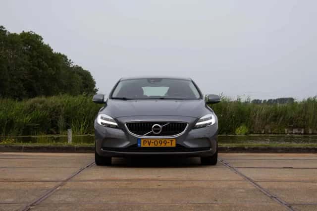 Volvo V40 (2017) thumbnail 5