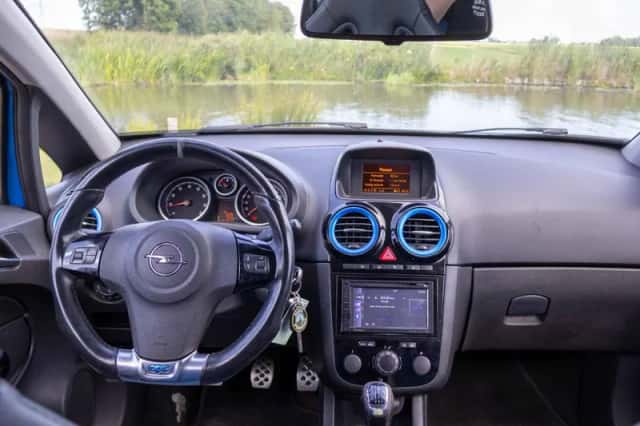 Opel Corsa (2007) thumbnail 2