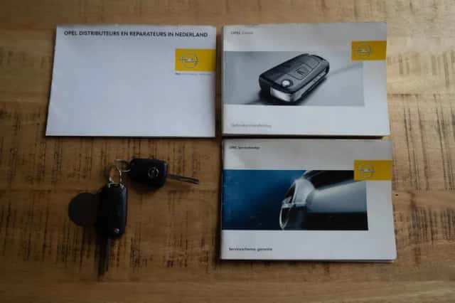 Opel Corsa (2007) thumbnail 4