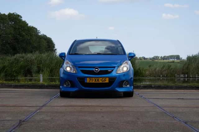 Opel Corsa (2007) thumbnail 5