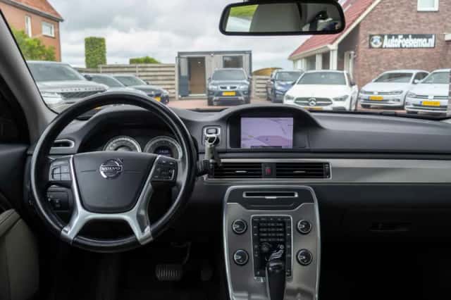 Volvo S80 (2012) thumbnail 2