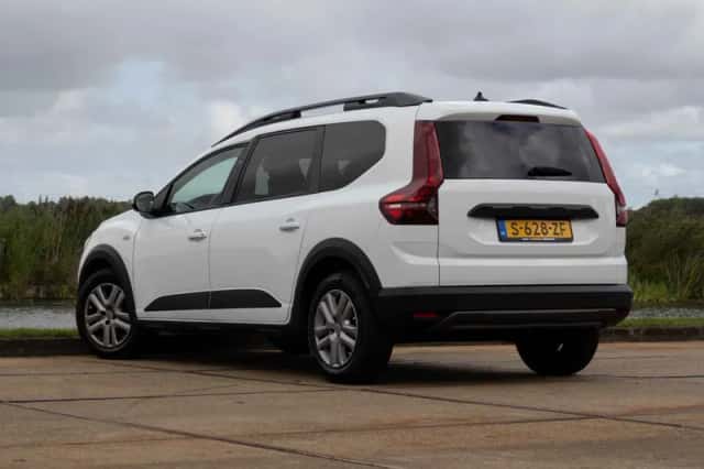 Dacia Jogger (2023) thumbnail 3