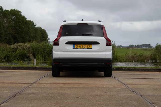 Dacia Jogger (2023) thumbnail 6