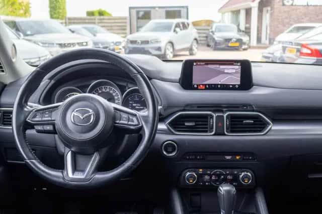 Mazda CX-5 (2018) thumbnail 2