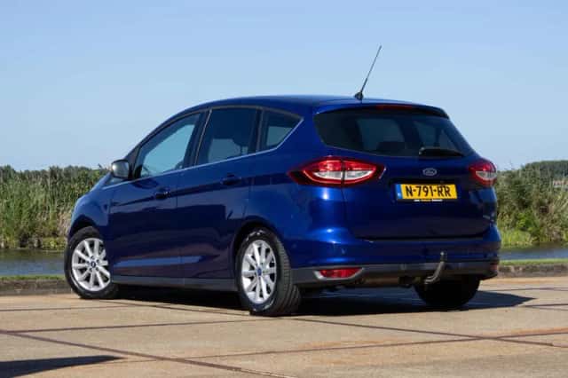 Ford C-Max (2016) thumbnail 4