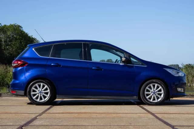 Ford C-Max (2016) thumbnail 5
