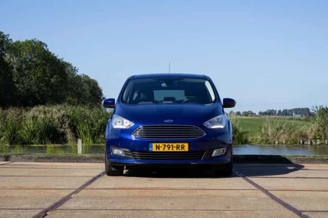 Ford C-Max (2016) thumbnail 6
