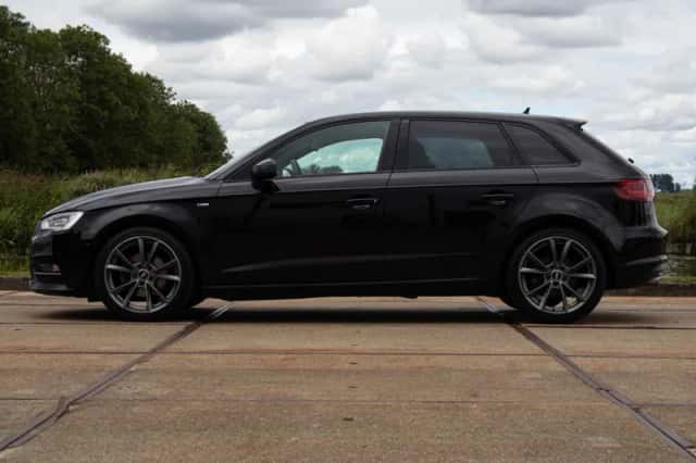 Audi A3 (2016) thumbnail 6