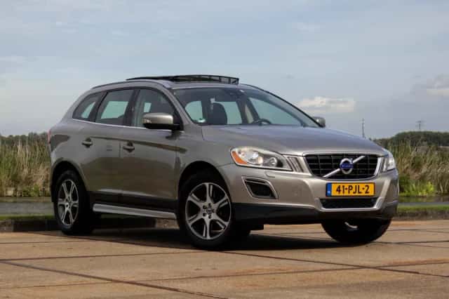 Volvo XC60 (2010) thumbnail 1