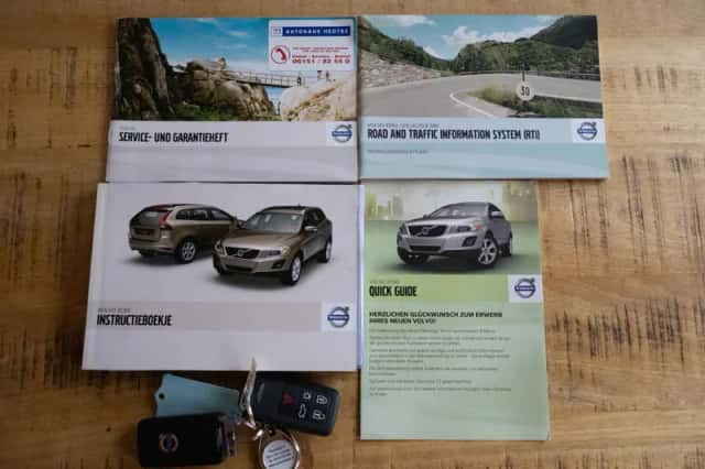 Volvo XC60 (2010) thumbnail 4