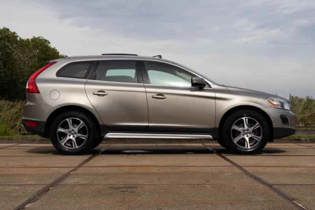 Volvo XC60 (2010) thumbnail 5