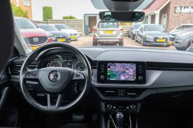 Škoda Kamiq (2020) thumbnail 2
