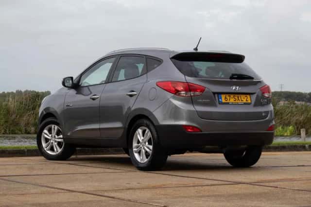 Hyundai ix35 (2012) thumbnail 3