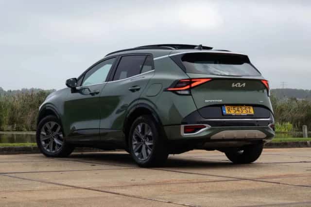 Kia Sportage (2022) thumbnail 3