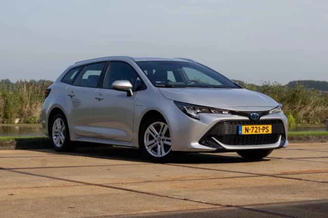 Toyota Corolla (2021) thumbnail 1