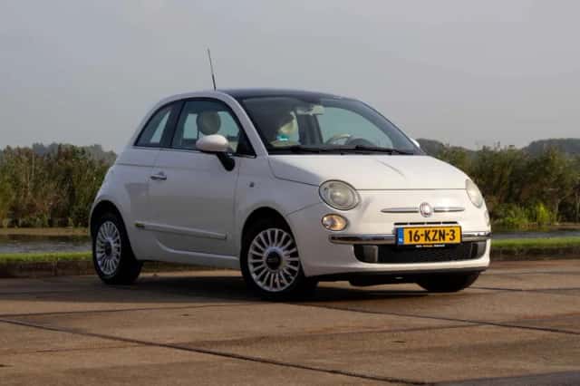 Fiat 500 (2010) thumbnail 1