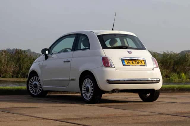 Fiat 500 (2010) thumbnail 3