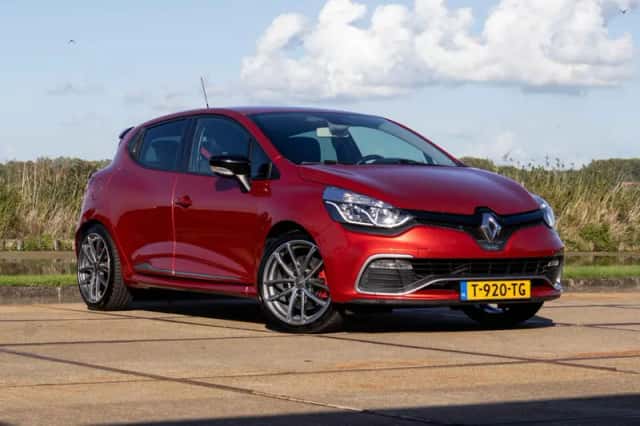 Renault Clio (2014) thumbnail 1