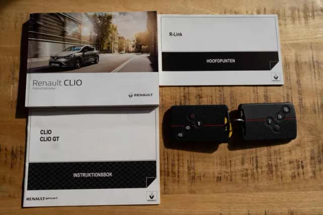 Renault Clio (2014) thumbnail 4