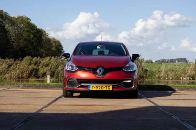 Renault Clio (2014) thumbnail 5
