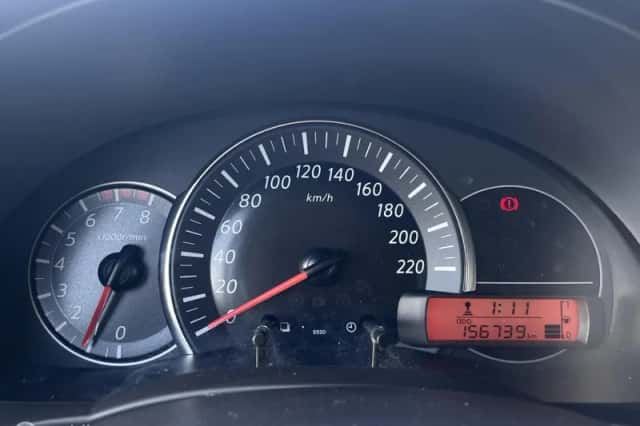 Nissan Micra (2014) thumbnail 6