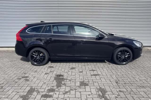 Volvo V60 (2012) thumbnail 4