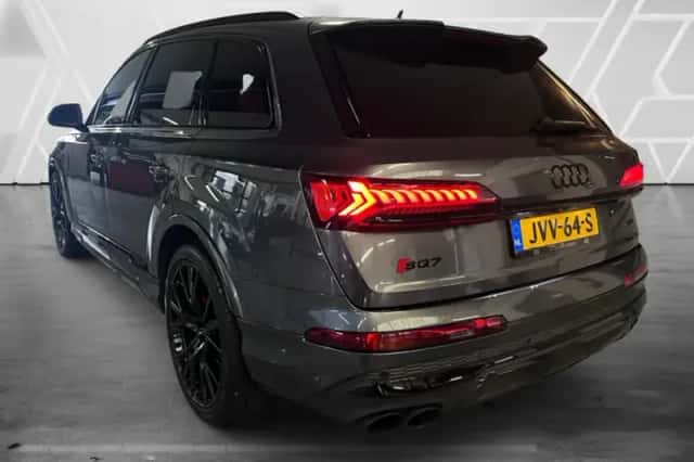 Audi SQ7 (2021) thumbnail 3