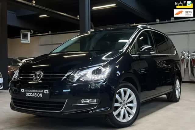 Volkswagen Sharan (2016) thumbnail 1