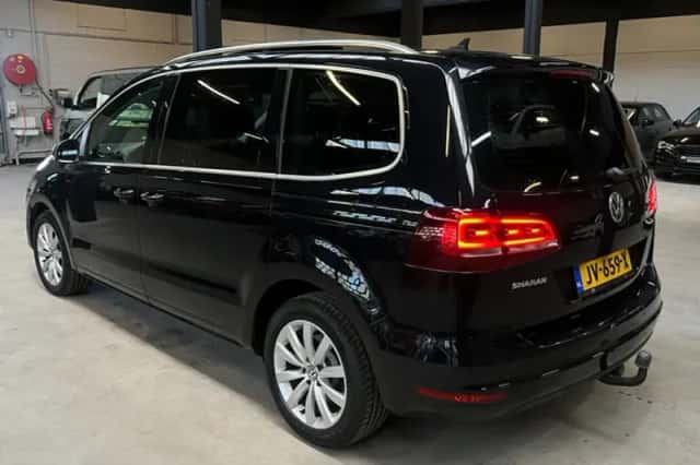 Volkswagen Sharan (2016) thumbnail 4