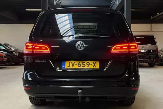 Volkswagen Sharan (2016) thumbnail 5