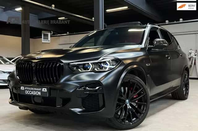 BMW X5 (2021) thumbnail 1