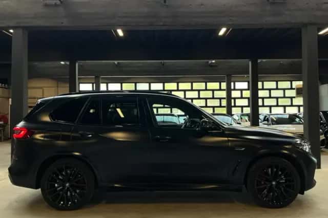BMW X5 (2021) thumbnail 6