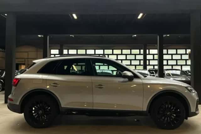 Audi Q5 (2021) thumbnail 6