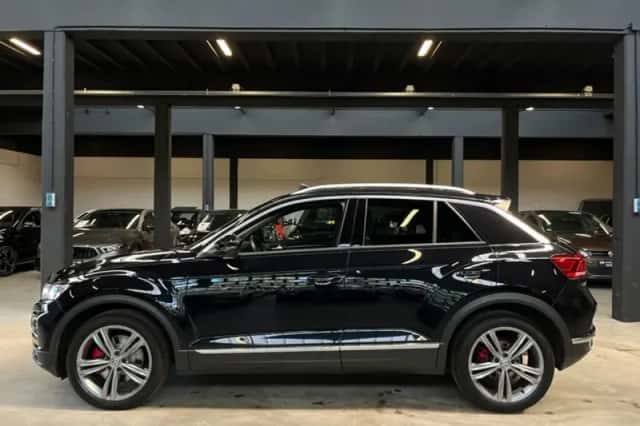 Volkswagen T-Roc (2018) thumbnail 2