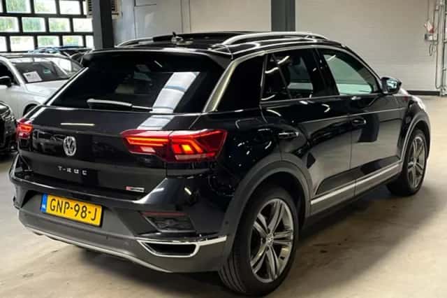 Volkswagen T-Roc (2018) thumbnail 5