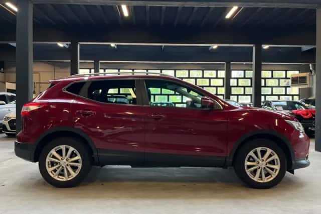 Nissan Qashqai (2014) thumbnail 6