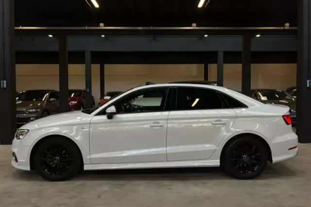 Audi A3 (2015) thumbnail 2