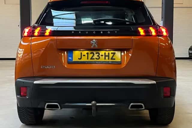 Peugeot 2008 (2020) thumbnail 4