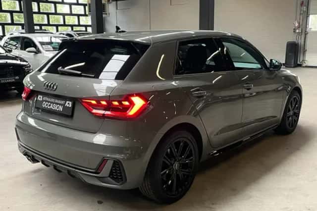 Audi A1 (2019) thumbnail 5