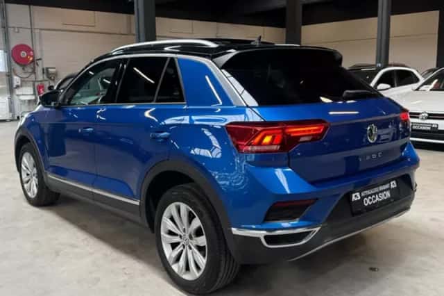 Volkswagen T-Roc (2018) thumbnail 3