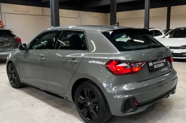 Audi A1 (2019) thumbnail 3