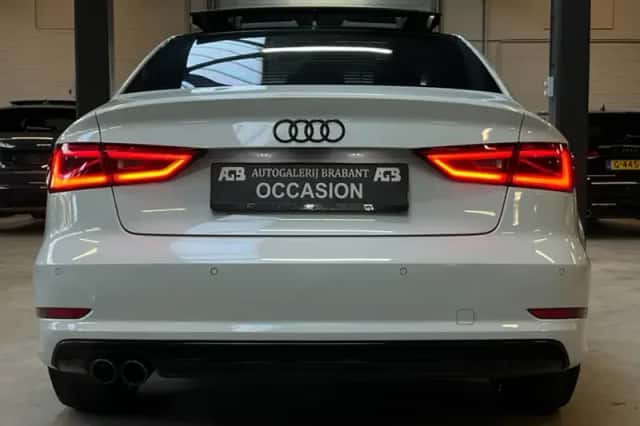 Audi A3 (2015) thumbnail 4