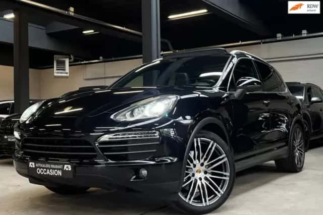 Porsche Cayenne (2012) thumbnail 1