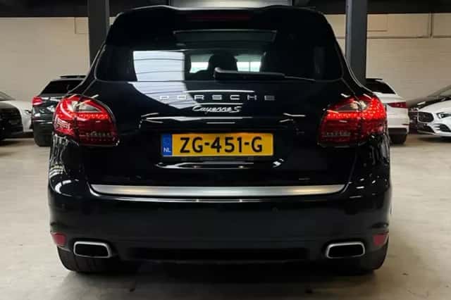 Porsche Cayenne (2012) thumbnail 4