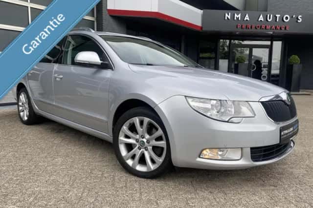 Škoda Superb (2013) thumbnail 3
