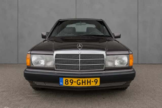 Mercedes-Benz 190-Serie (1991) thumbnail 3