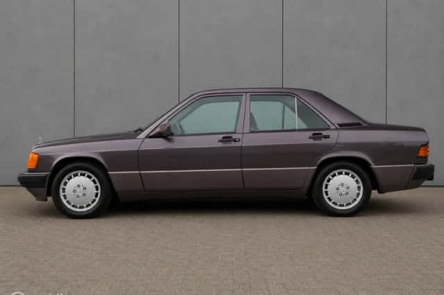 Mercedes-Benz 190-Serie (1991) thumbnail 5