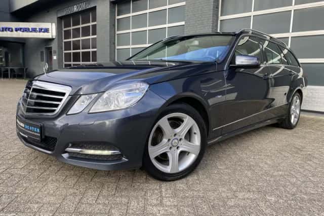 Mercedes-Benz E-Klasse (2010) thumbnail 4