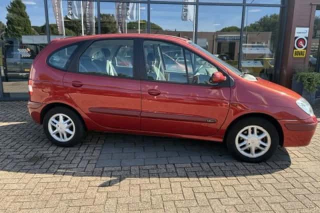 Renault Scénic (2003) thumbnail 3